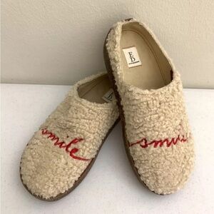 ED by Ellen DeGeneres Women's Beige Faux Fur Smile Slippers Shoes Size 7M